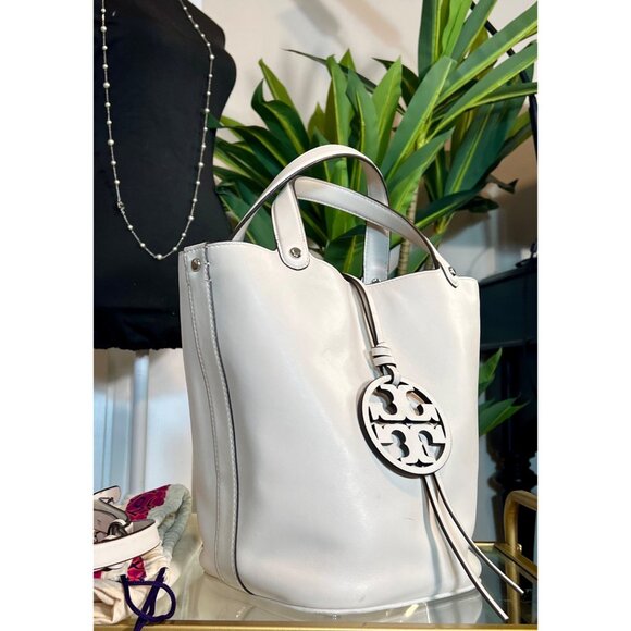 AUTHENTIC TORY BURCH WINTER WHITE LEATHER MILLER SHOULDER BAG WITH DETACHABLE ST - Picture 5 of 15